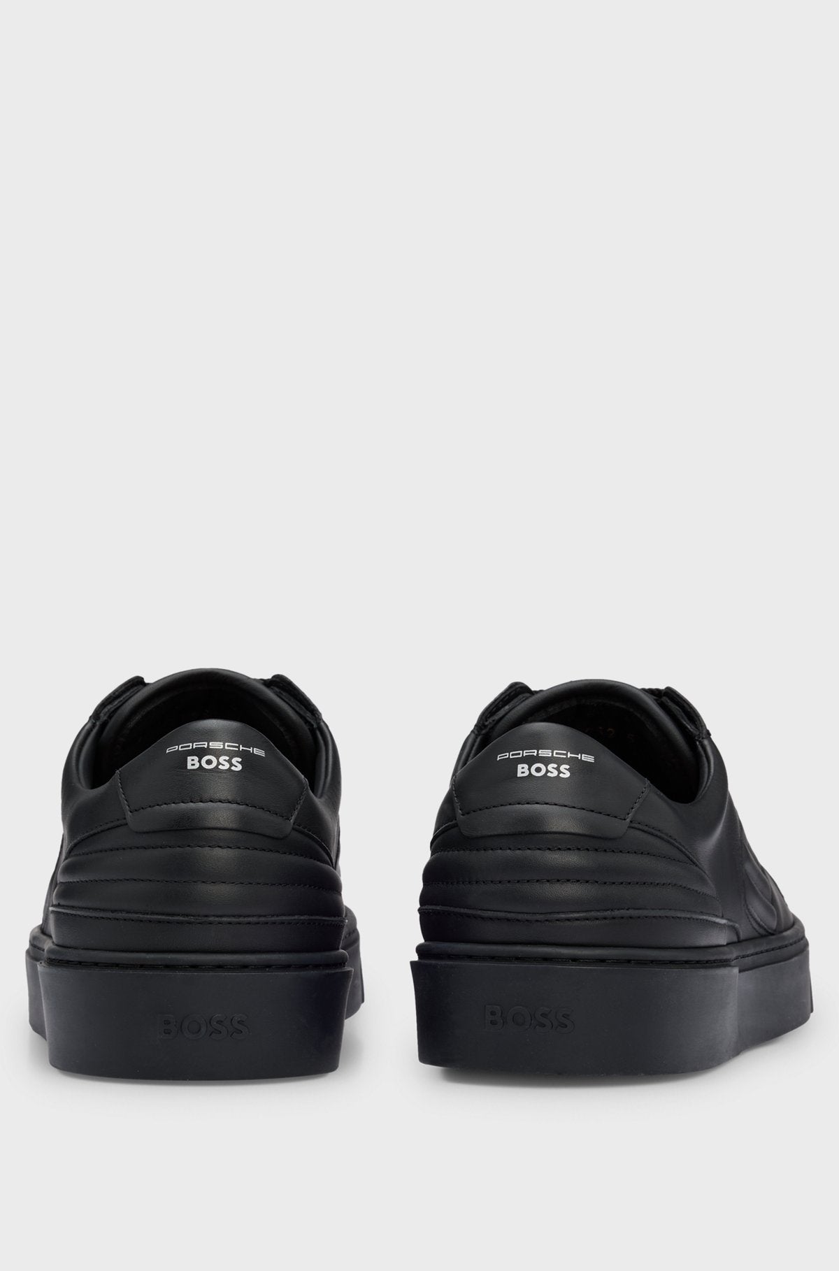 Porsche x BOSS Ledersneakers mit gepolsterten Details