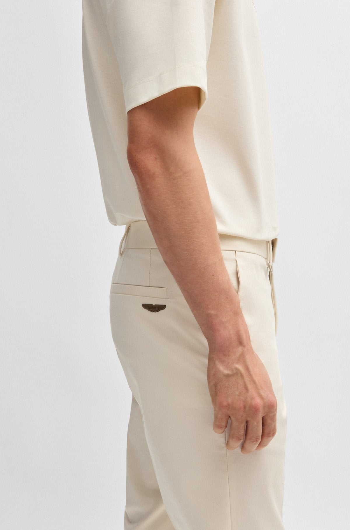 BOSS x ASTON MARTIN Regular-Fit Chino aus Stretch-Baumwolle